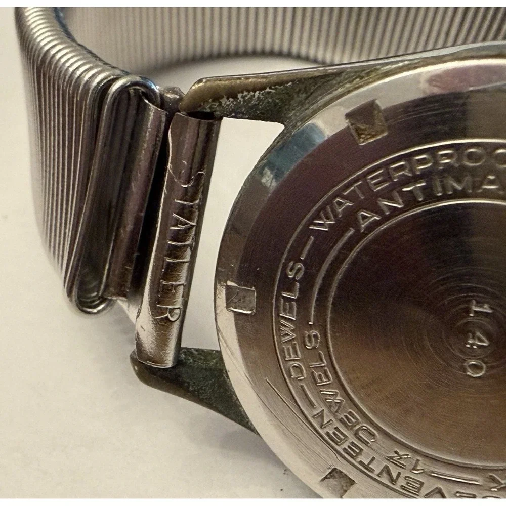 Vintage HALGREEN Incabloc Watch 17 Jewels Waterproof Manual Wind - Working